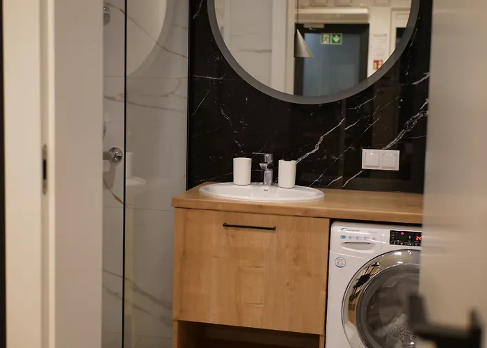 Przytulna Kawalerka 77 Daire *